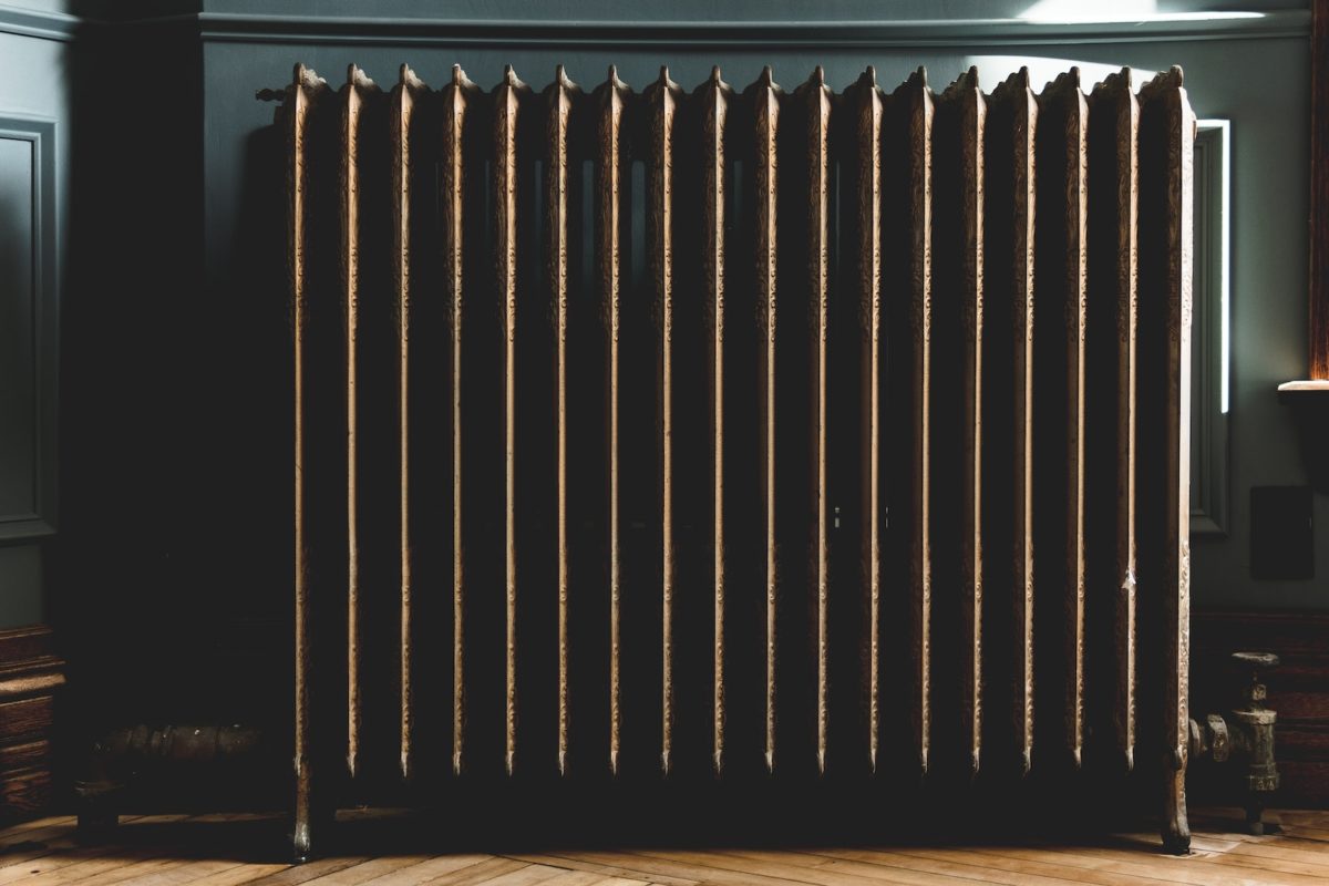 Peindre derrière un radiateur