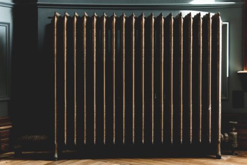 Peindre derrière un radiateur