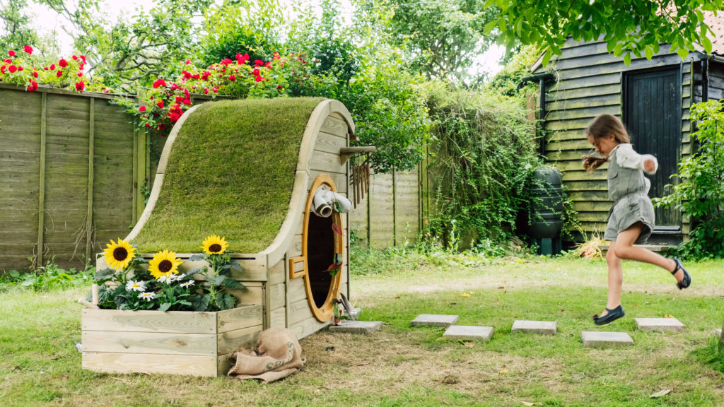 Espace de jeu en jardin pour les enfants