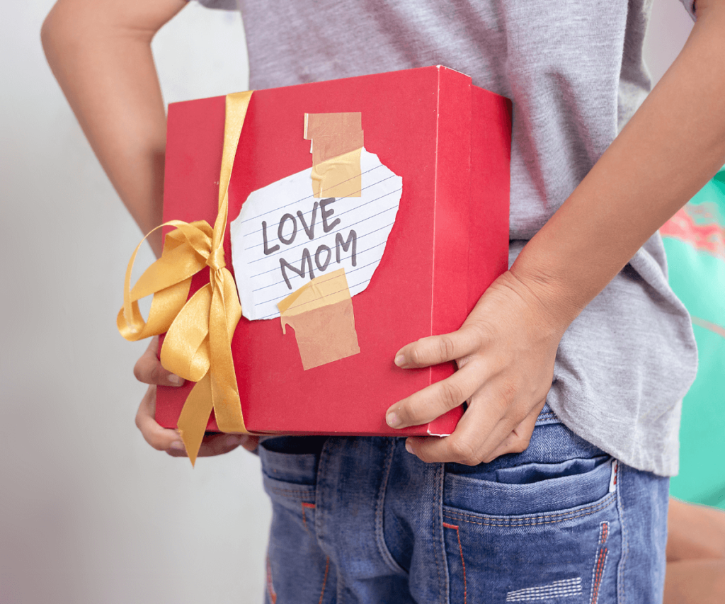 Conception et personnalisation des cadeaux faits main pour les fêtes : Ajoutez une touche personnelle à vos créations pour des cadeaux uniques