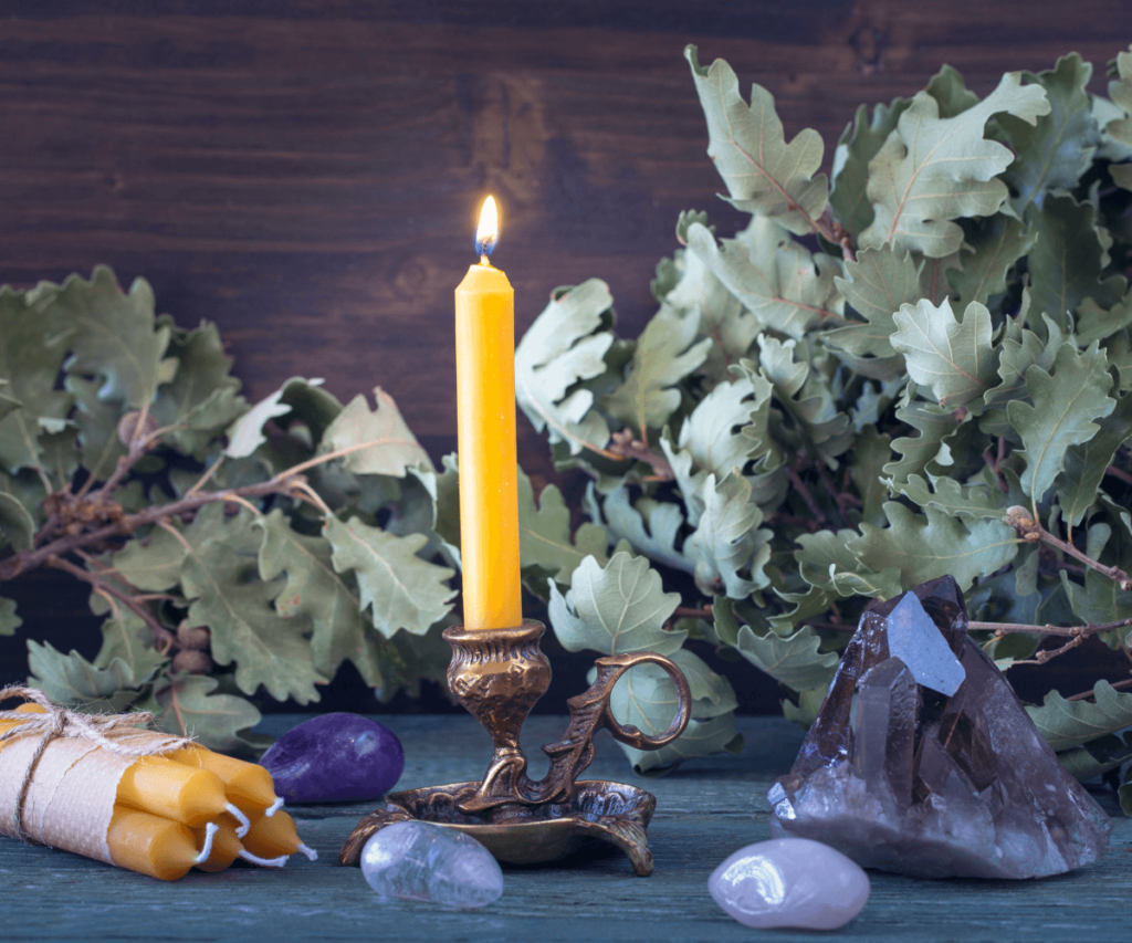 Décoration d'Hiver : Bougies en Cire d'Abeille et Éléments Naturels