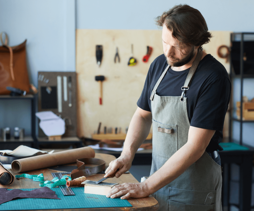 Rassemblez les outils et matériaux nécessaires pour l'entretien de vos outils de bricolage